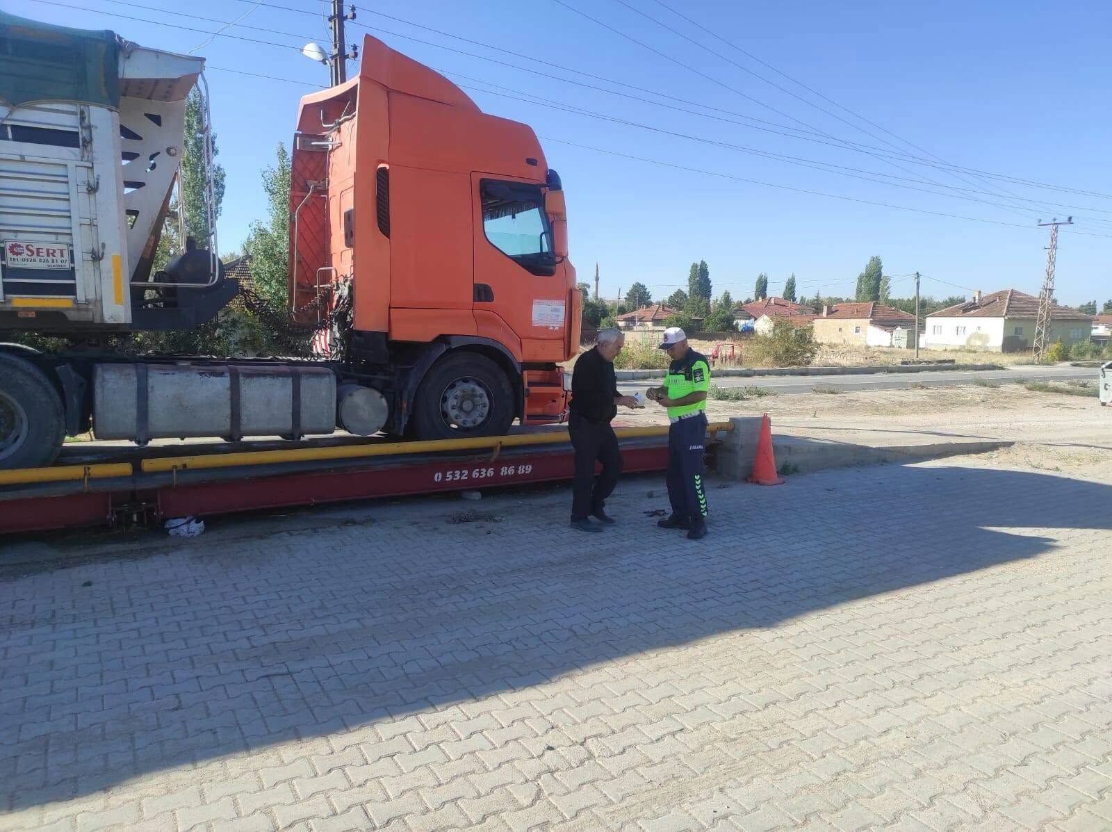 Yozgat'ta tonajlı araçlara geçit yok