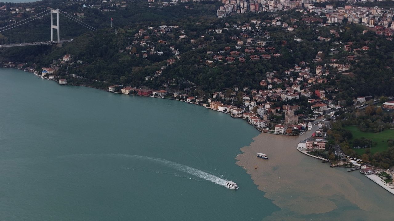 Yağmur Sonrası İstanbul Boğazı Çamura Bulandı (2)