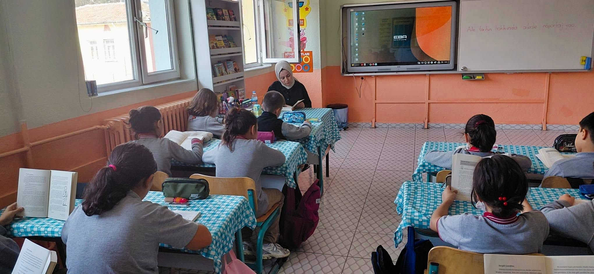 Öğrenciler Kitapla Buluşuyor 1