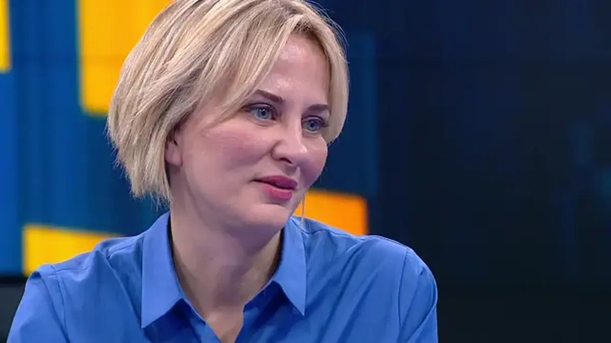 Aylin Kotil (3)