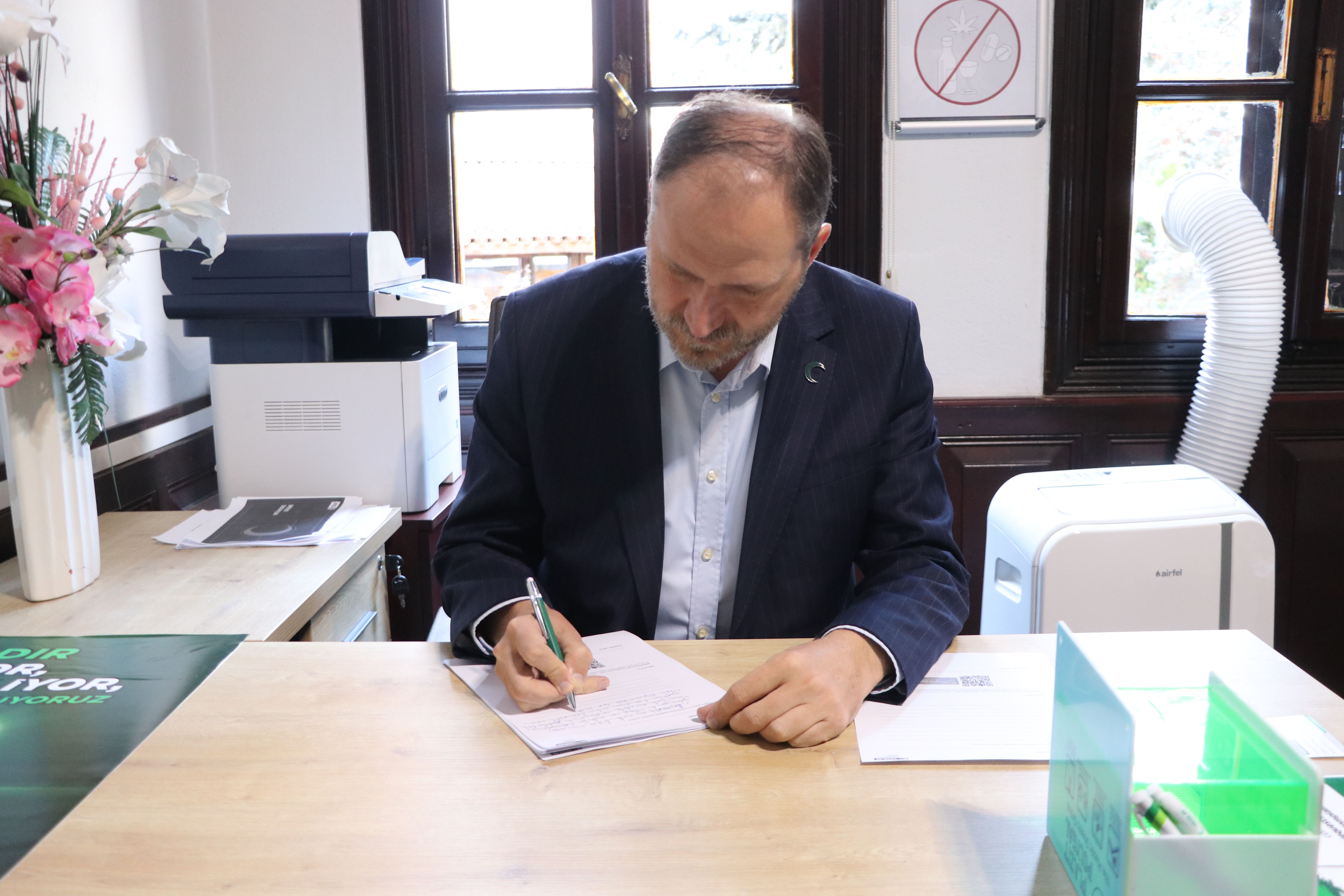 Tarihi Bir Sorumluluk Düşüyor’ (1)