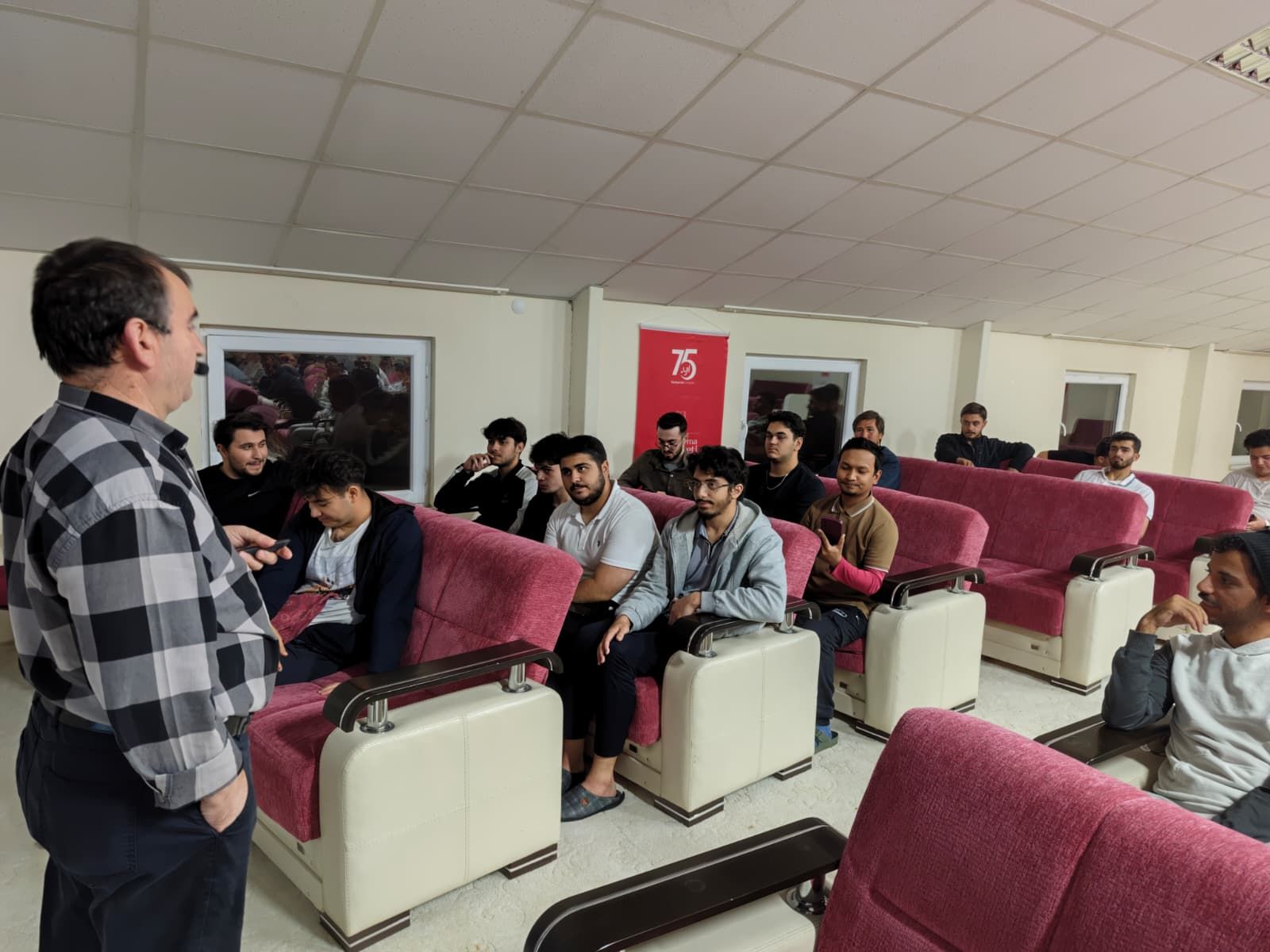 Üniversiteli Gençlerle Buluştu (4)