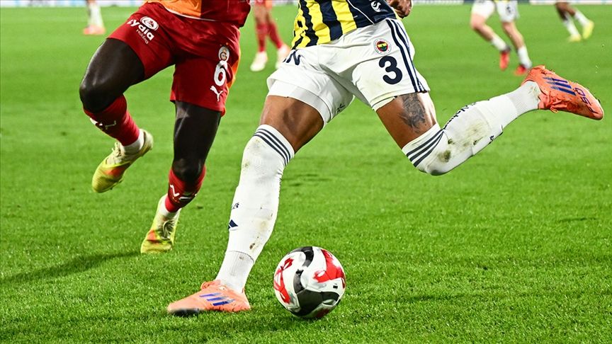 Galatasaray Fenerbahçe Derbisi Öncesi Son Durum Kadrolarda Sürpriz İhtimali (1)