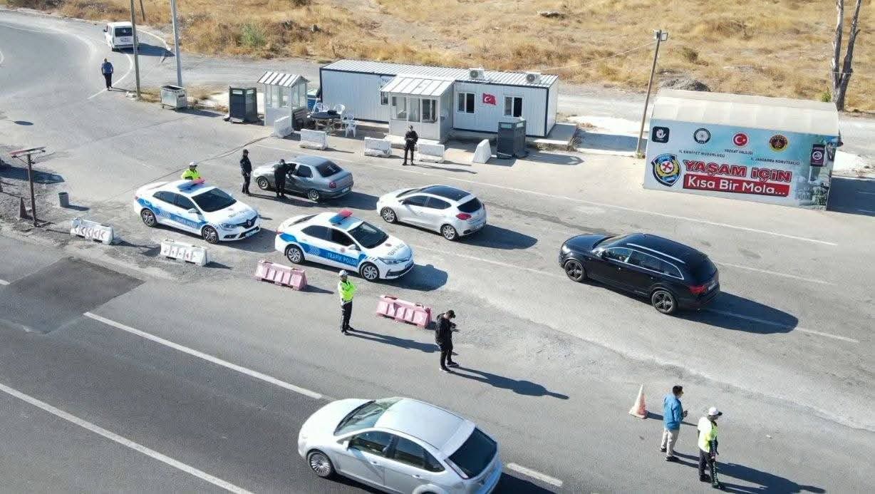Trafik Kazalarına Karşı Uyarı 1